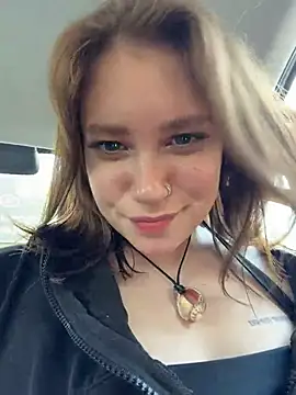 lucy-joy online show from 05/17/26, 10:04