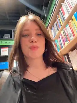 Snapshot of lucy-joy chatting on 03/03/26, 11:28 lucy-joy online show from 03/03/26, 11:28