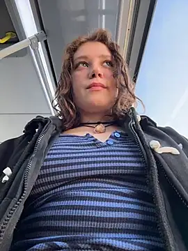 lucy-joy online show from 03/18/26, 09:01