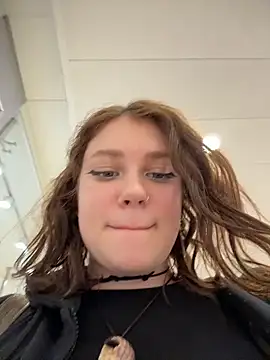 lucy-joy online show from 04/09/26, 01:06