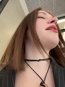 Snapshot of lucy-joy chatting on 01/11/26, 09:27 lucy-joy online show from 01/11/26, 09:27