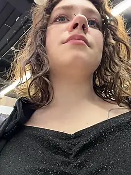 lucy-joy online show from 03/17/26, 07:33