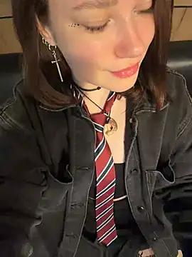 lucy-joy online show from 05/09/26, 08:18