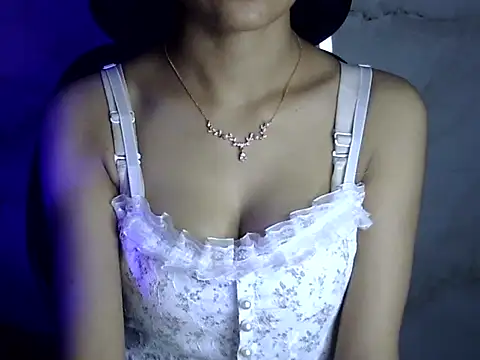 Snapshot of Shizuka_11 chatting on 09/14/25, 07:25 Shizuka 11 online show from 09/14/25, 07:25