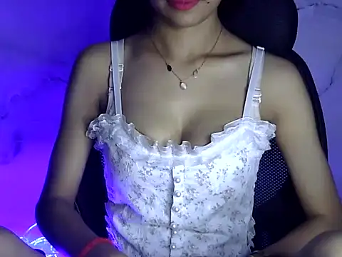 Snapshot of Shizuka_11 chatting on 09/19/25, 11:03 Shizuka 11 online show from 09/19/25, 11:03