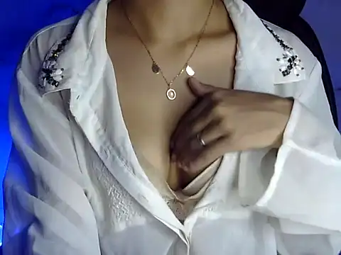 Snapshot of Shizuka_11 chatting on 09/21/25, 08:03 Shizuka 11 online show from 09/21/25, 08:03