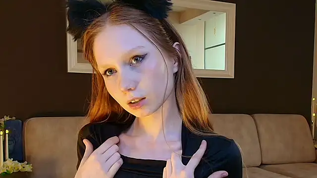 Snapshot of FoxyMira chatting on 07/21/26, 04:41 FoxyMira online show from 07/21/26, 04:41