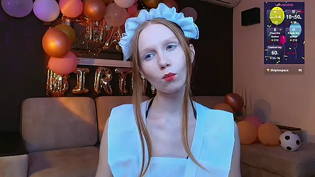 Snapshot of FoxyMira chatting on 06/16/26, 06:41 FoxyMira online show from 06/16/26, 06:41