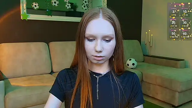 Snapshot of FoxyMira chatting on 06/22/26, 04:59 FoxyMira online show from 06/22/26, 04:59