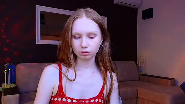 Snapshot of FoxyMira chatting on 07/28/26, 07:39 FoxyMira online show from 07/28/26, 07:39