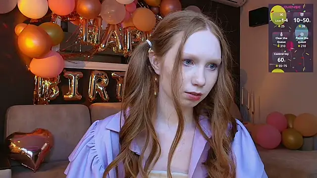 Snapshot of FoxyMira chatting on 06/15/26, 04:39 FoxyMira online show from 06/15/26, 04:39