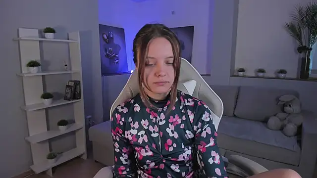 AlicePill online show from 10/16/25, 02:31