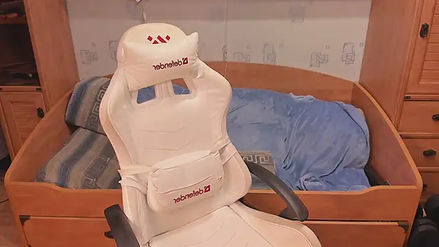 Dexter Bennett online show from 03/04/26, 05:10