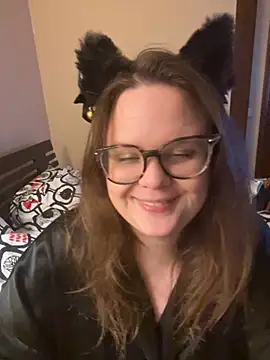 Snapshot of MariaMirabella chatting on 10/31/25, 08:16 MariaMirabella online show from 10/31/25, 08:16