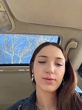 DollyTall online show from 03/25/26, 08:14