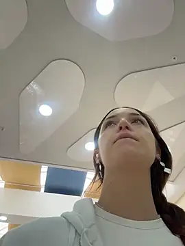 DollyTall online show from 04/11/26, 07:45