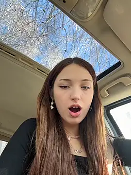 DollyTall online show from 03/23/26, 06:46