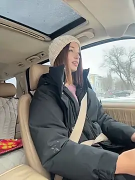 DollyTall online show from 12/16/25, 07:23