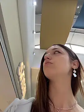 DollyTall online show from 04/08/26, 06:15