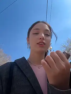 DollyTall online show from 04/14/26, 06:29