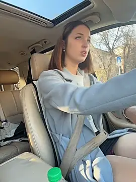 DollyTall online show from 10/29/25, 09:52