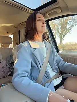 DollyTall online show from 10/22/25, 10:47