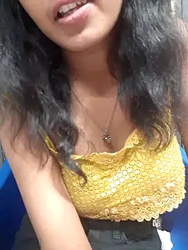 Snapshot of AnkitaDevi chatting on 10/13/25, 03:24 AnkitaDevi online show from 10/13/25, 03:24