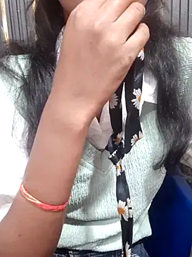 Snapshot of AnkitaDevi chatting on 10/18/25, 04:47 AnkitaDevi online show from 10/18/25, 04:47