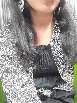 Snapshot of AnkitaDevi chatting on 11/08/25, 05:22 AnkitaDevi online show from 11/08/25, 05:22