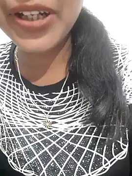 Snapshot of AnkitaDevi chatting on 09/13/25, 04:12 AnkitaDevi online show from 09/13/25, 04:12
