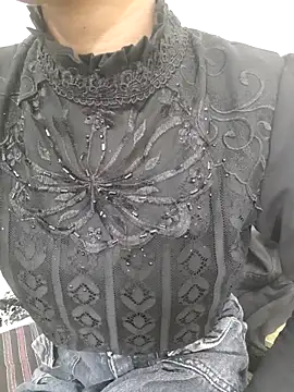 AnkitaDevi online show from 12/20/25, 03:42