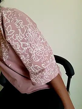 Snapshot of AnkitaDevi chatting on 06/18/26, 04:11 AnkitaDevi online show from 06/18/26, 04:11