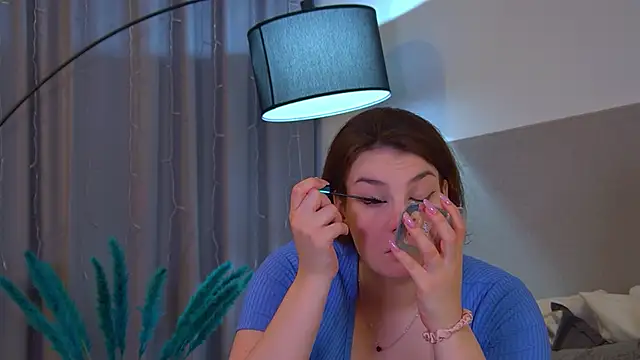 KarenClarks online show from 11/14/25, 06:33