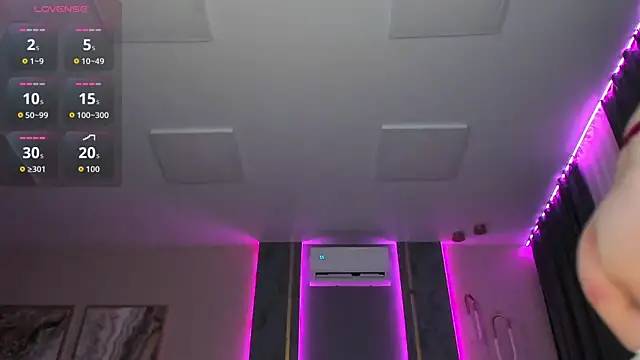 lunamuna1 online show from 10/21/25, 11:20