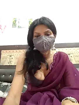 Snapshot of Yourhotsweetgirl chatting on 09/15/25, 05:30 Yourhotsweetgirl online show from 09/15/25, 05:30