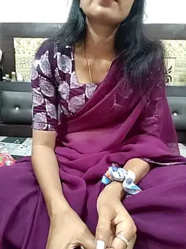 Yourhotsweetgirl online show from 11/11/25, 03:45