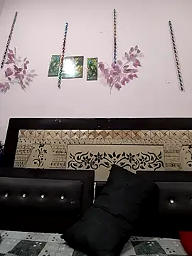 Yourhotsweetgirl online show from 12/17/25, 09:14