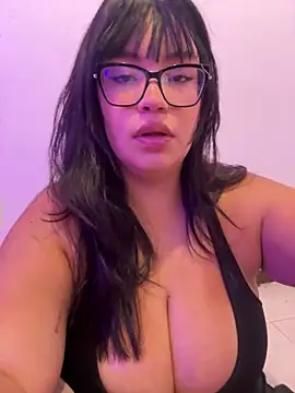 Emily Taylor2 online show from 04/25/26, 02:03