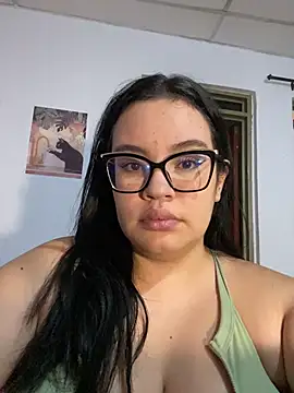 Snapshot of Emily_Taylor2 chatting on 10/10/25, 01:50 Emily Taylor2 online show from 10/10/25, 01:50