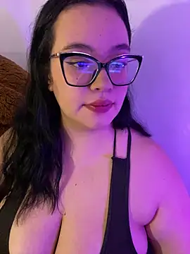 Snapshot of Emily_Taylor2 chatting on 09/14/25, 03:40 Emily Taylor2 online show from 09/14/25, 03:40