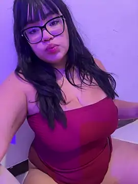 Emily Taylor2 online show from 04/28/26, 01:59