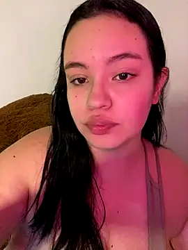 Snapshot of Emily_Taylor2 chatting on 10/09/25, 01:50 Emily Taylor2 online show from 10/09/25, 01:50