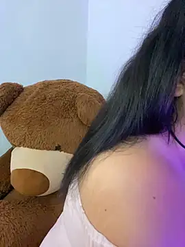 Emily Taylor2 online show from 11/01/25, 04:41