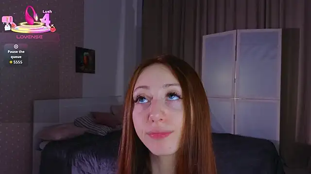 AvrilLeMell online show from 10/04/25, 09:27