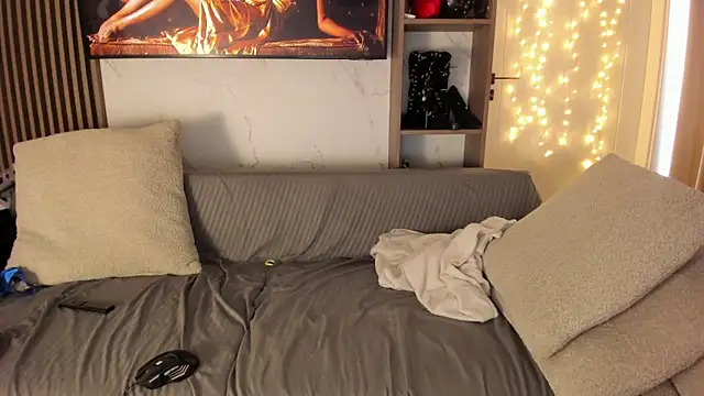 Snapshot of BonerBarbie chatting on 04/09/26, 09:26 BonerBarbie online show from 04/09/26, 09:26