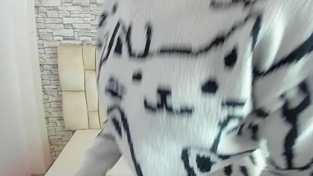 Snapshot of Celesste_doll chatting on 09/22/25, 01:17 Celesste doll online show from 09/22/25, 01:17