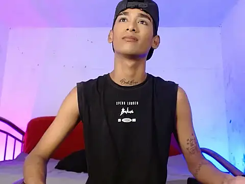 Snapshot of gabo_hotboy chatting on 03/21/26, 07:09 gabo hotboy online show from 03/21/26, 07:09