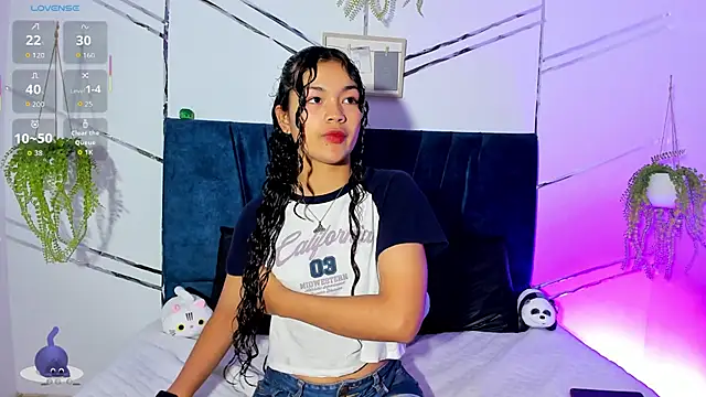 Camilla Miller01 online show from 11/21/25, 06:29