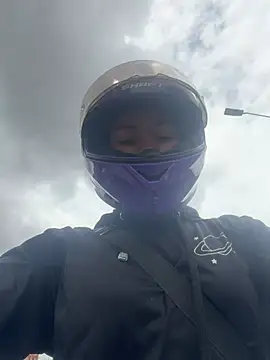 Camilla Miller01 online show from 04/17/26, 06:00