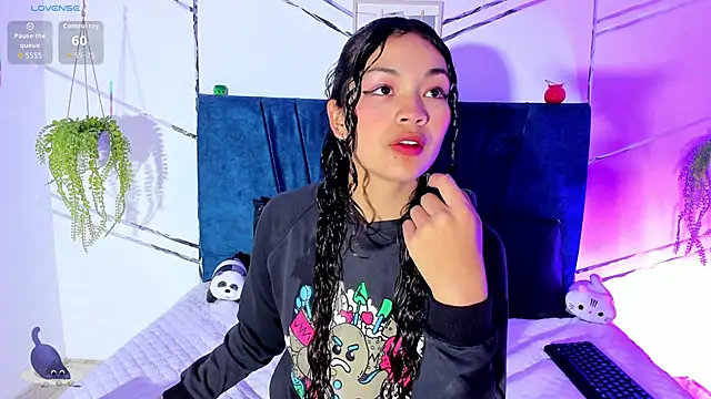 Camilla Miller01 online show from 11/15/25, 01:15